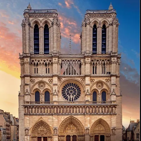 Magnifique Au Coeur Du 8e Paris